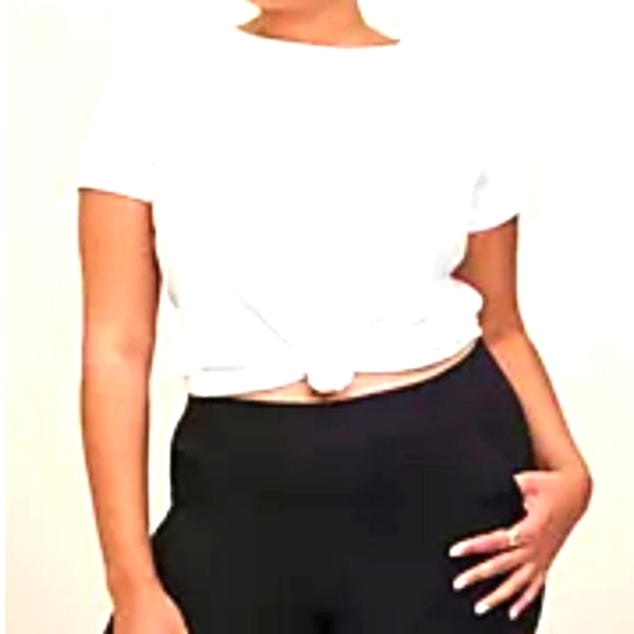 ❤️NWT VINTAGE TORRID LEGGING BLACK FOIL STAR MESH CROP 24" MID-RISE - PLUS SIZE - Picture 6 of 10